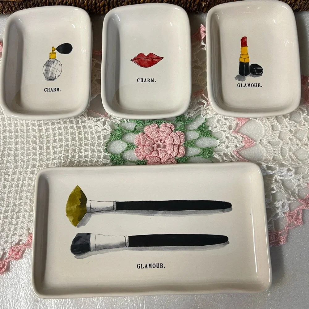 Rae Dunn set includes